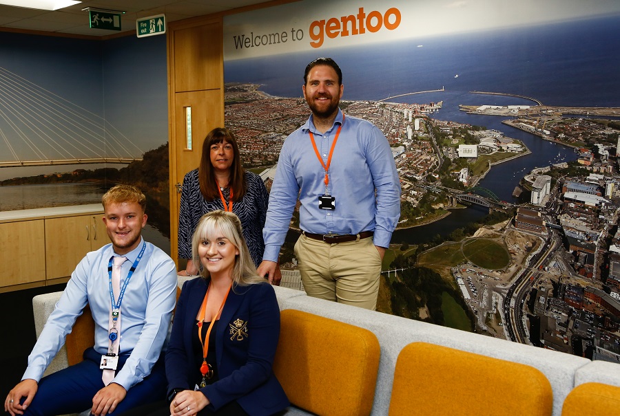 Two new colleagues with their managers